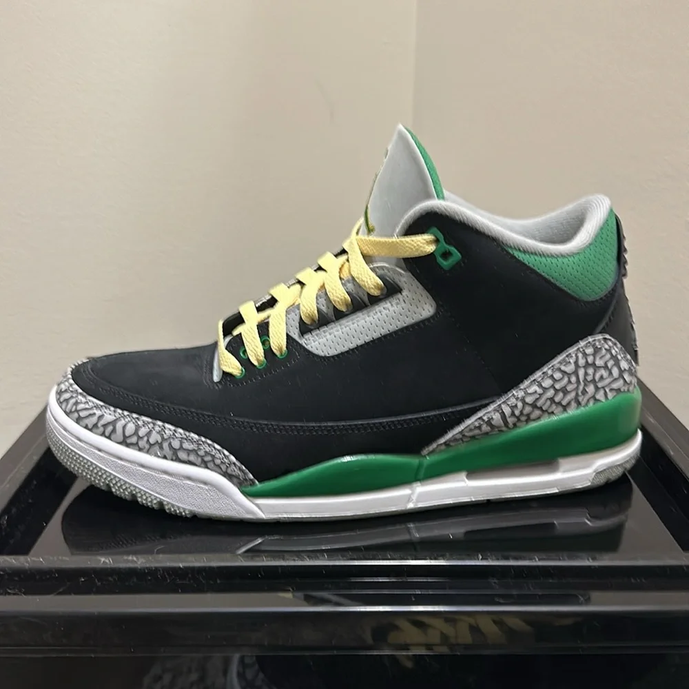 Jordan 3 retro ( Pine Green ) Size 10 US - Picture 4 of 9